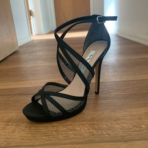 Nina FENNA black and silver platform heels